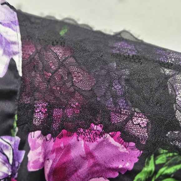Victoria’s Secret XS Floral Lavender Purple Lace Kimono Sleeve Belt Satin Robe - Picture 9 of 14